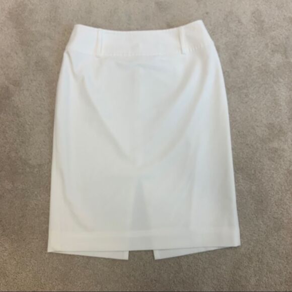 Whbm white pencil skirt Sz 6 belt loops - Picture 4 of 10
